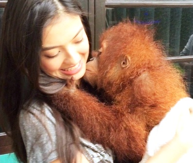 Ini yang Membuat Selfie Raline Shah & Orangutan Dikecam